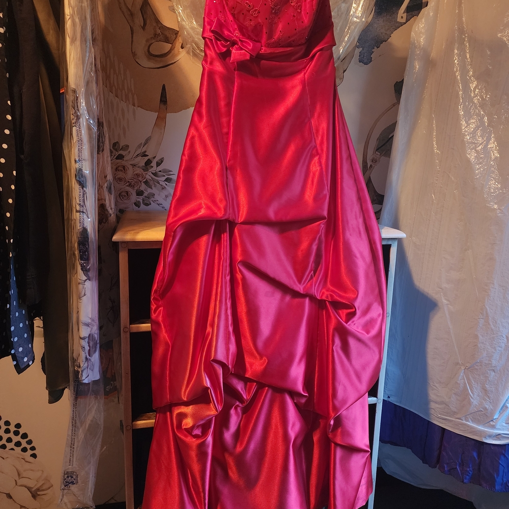 Jessica McClintock Vibrant Red Dress